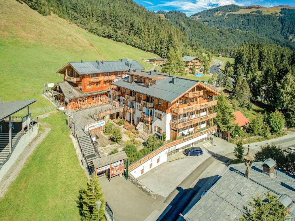 Dreany Apartment Right Next To The Cable Cars ホラースバッハ・イム・ピンツガウ エクステリア 写真